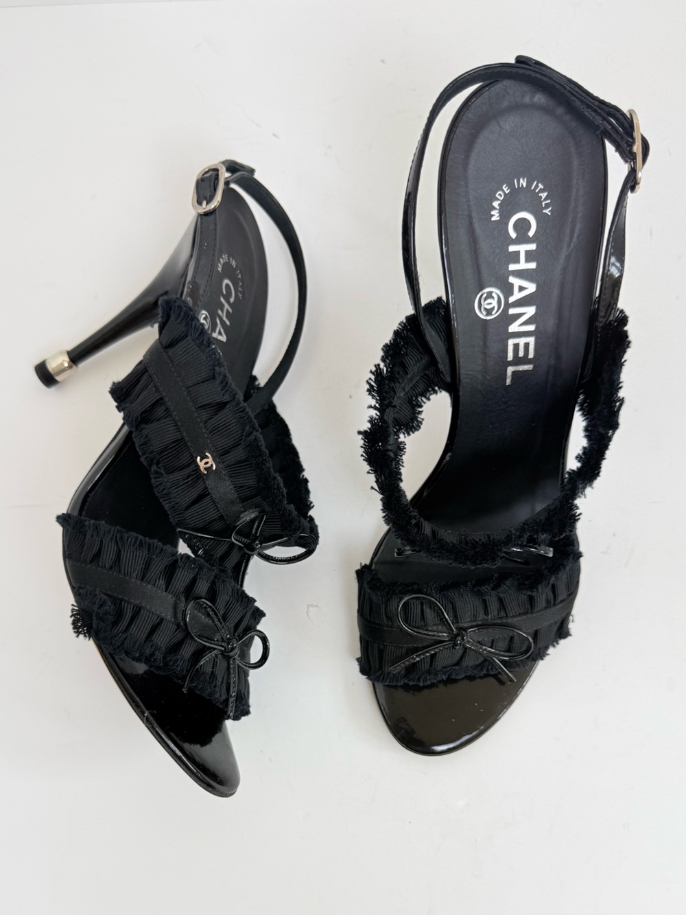 Chanel 12P Black Patent Fringe Bow Slingback Heels CC Logo Sandals EU 39 - Picture 2 of 11